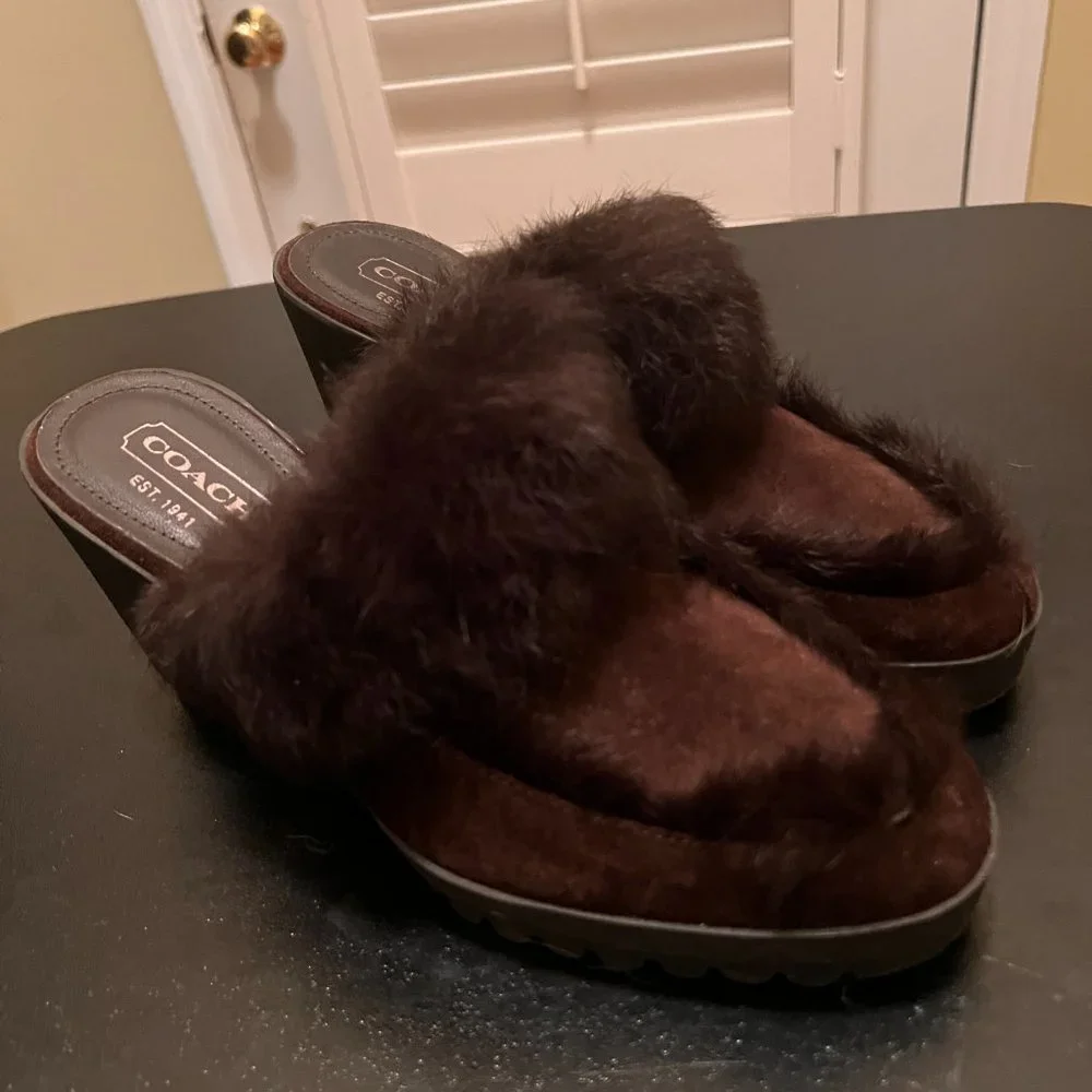 Coach kaela size
